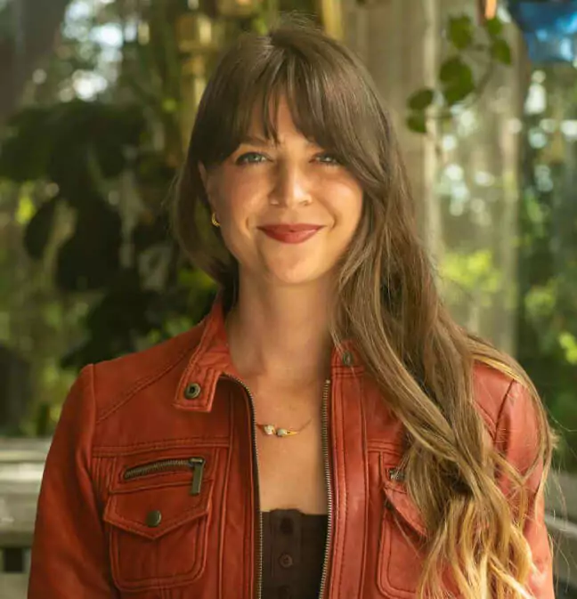 Headshot of Lindsey Renken